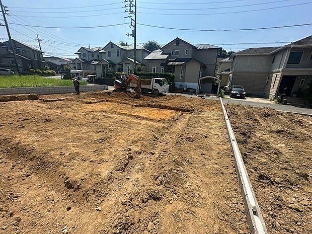 【現地写真】2階の3部屋は振り分けタイプで、ご家族それぞれのプライベートタイムを大切にできます。