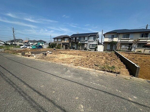 【現地写真】LDKは3面採光のため、1日中明るく気持ち良い風が舞い込みます。