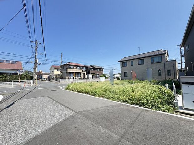 【現地写真】敷地面積は60坪以上とゆとりがあります。広い庭やLDKを設けることもできそうです。