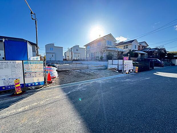 【現地写真/1号棟】JR久留里線「祇園」駅まで徒歩12分!通勤通学に便利な立地です。スーパー、コンビニ、ドラッグストアが徒歩10分以内にあります。