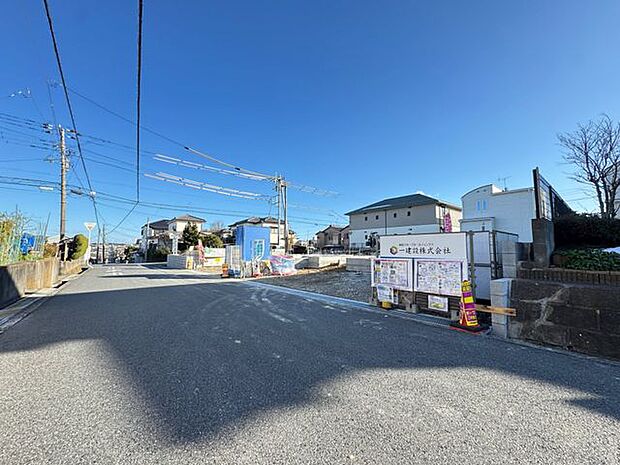 【現地写真】JR久留里線「祇園」駅まで徒歩12分!通勤通学に便利な立地です。スーパー、コンビニ、ドラッグストアが徒歩9分以内にあります。