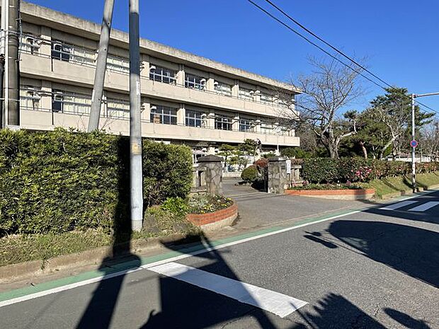 市原市立戸田小学校 徒歩22分。1873年開校の歴史と伝統のある学校です。 1700m