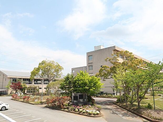 市原市立双葉中学校 徒歩10分。登下校の負担が少ない中学校です。 800m