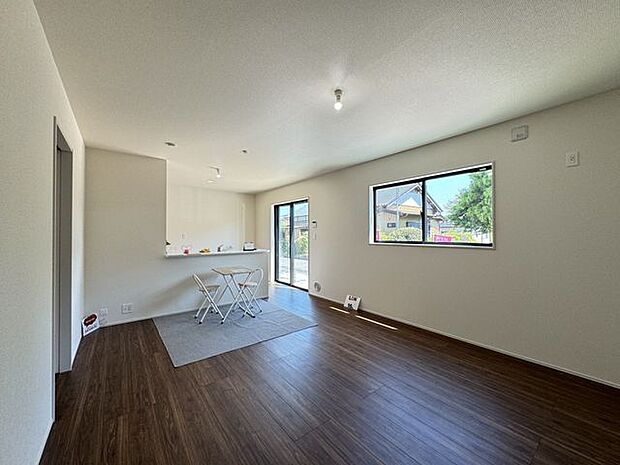 【LDK/施工例】LDKは約18帖。ゆったりと家族団らんの時間を過ごせます。※実際とは異なる場合があります。