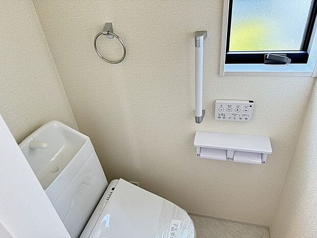 【トイレ/施工例】トイレは1階と2階にあります。※実際とは異なる場合があります。