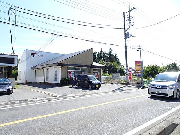 茂原東部台郵便局 徒歩11分。駐車場3台有。郵便・貯金・保険窓口、ATMがあります。ATMは土日祝日も稼働されています。 863m