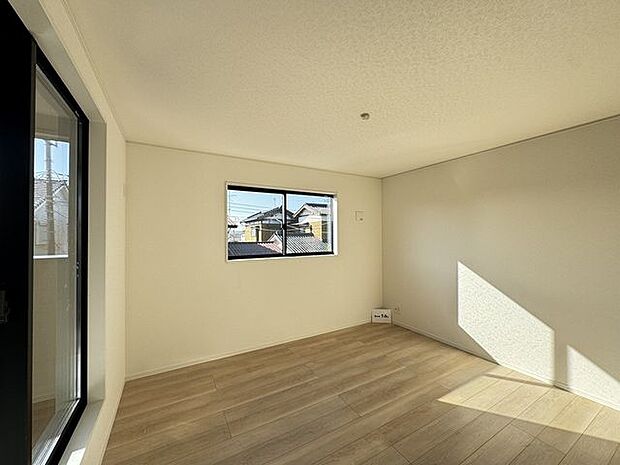 【洋室(約7.5帖)/3号棟】洋室の中で最も広く、主寝室におすすめ。