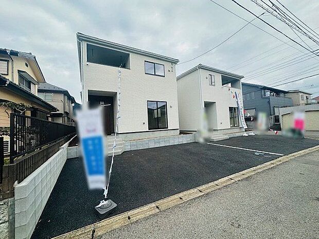 【前面道路含む現地外観写真】周辺環境や、周囲の交通量などぜひ現地でお確かめください。ご案内いたします。