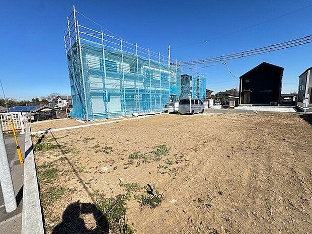 【現地土地写真/5号地】土地面積は約42.56坪！ゆとりある面積を活かし、広々としたLDKや豊富な収納スペースを設けた間取りなどもご検討いただけます。