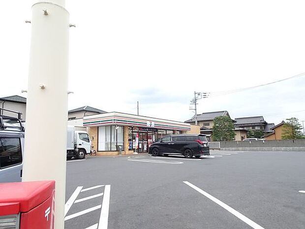 セブン-イレブン 市原松ヶ島店 徒歩5分。24時間営業。駐車場有。お買い物はもちろん、荷物の発送なども行えます。 400m