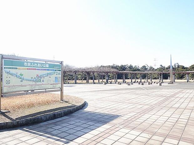 市民ふれあい公園 徒歩24分。散歩やスポーツなど、さまざまなレクリエーションの場として利用されています。 1870m