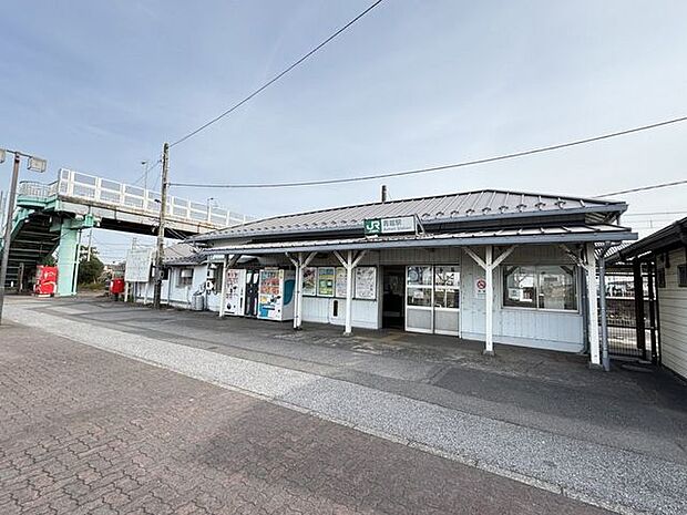 青堀駅(JR東日本 内房線) 徒歩16分。千葉方面、安房鴨川方面へアクセス可能です。 1180m