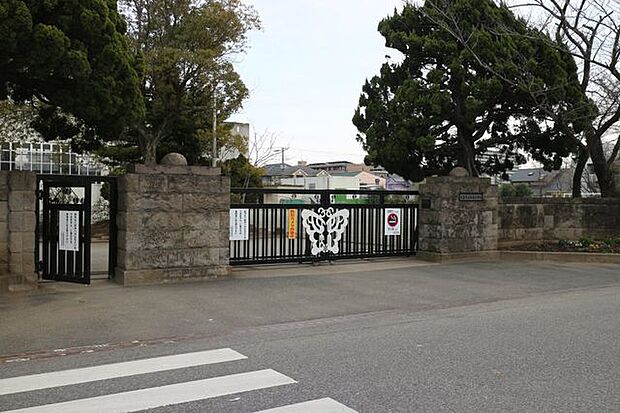 千葉市立蘇我小学校 徒歩13分。学校HPでは、各種お便りやお知らせ、行事予定などをご確認いただけます。 1000m