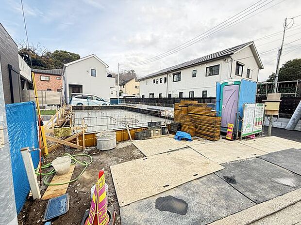 【外観/2号棟】4LDKの新築戸建です。住宅性能表示4分野6項目取得!構造の安定・劣化の軽減・専用配管の更新対策・ホルムアルデヒド対策に配慮された住まいです。