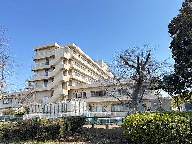 四街道徳洲会病院 徒歩7分。 500m