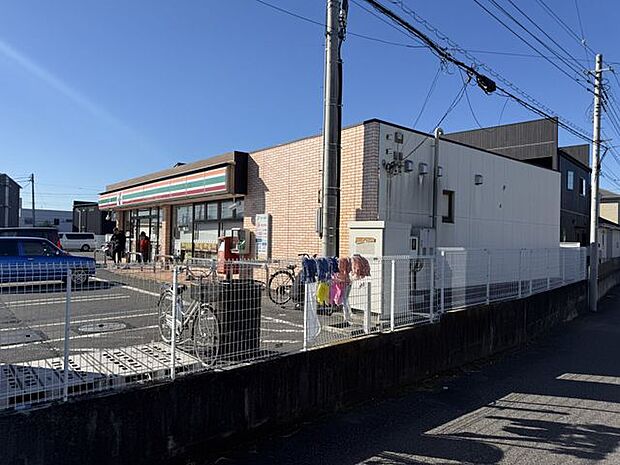 セブンイレブン千葉古市場店 徒歩4分。24時間営業。駐車場があり、ドライブ前にも立ち寄りやすいです。 262m