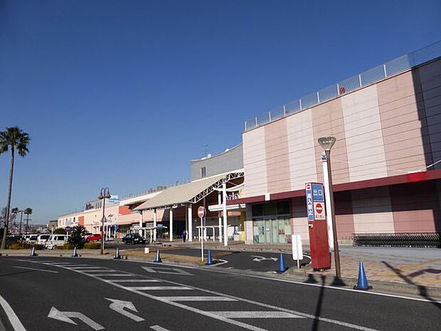 アリオ蘇我 徒歩17分。営業時間は各店舗により異なります。美容室やフィットネスなど複数店舗が入る施設です。 1300m