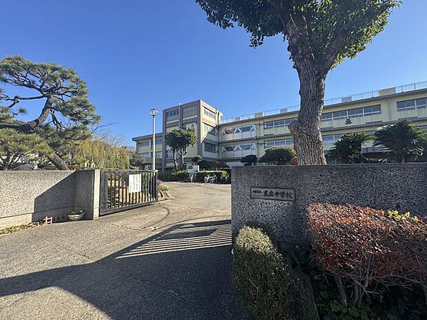 千葉市立末広中学校 徒歩7分。通学に負担が少ない距離のため、放課後時間も有意義に過ごせます。ホームページにて行事予定などを確認できます。 500m
