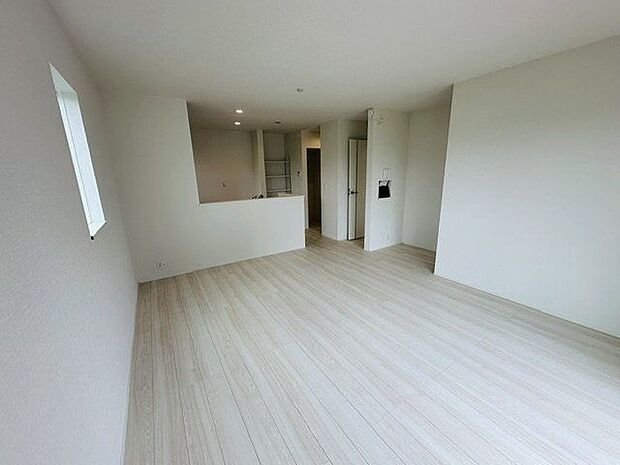 【LDK】LDKを含む全居室に収納が備わり、適材適所の収納が叶います。