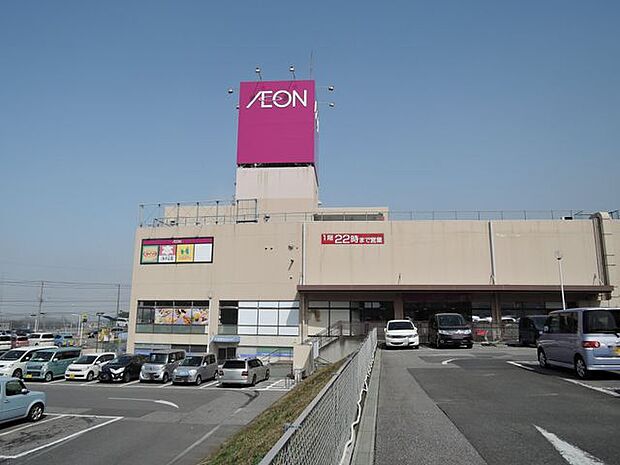 イオン長浦店 徒歩8分。複数の店舗が入る複合型商業施設です。営業時間は各店舗により異なります。 640m