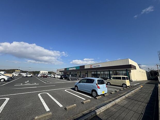 ODOYA羽鳥野店 徒歩22分。食料品や日用品などを取り扱っています。お仕事帰りに立ち寄れ、便利です。営業時間9:00〜21:30。 1730m