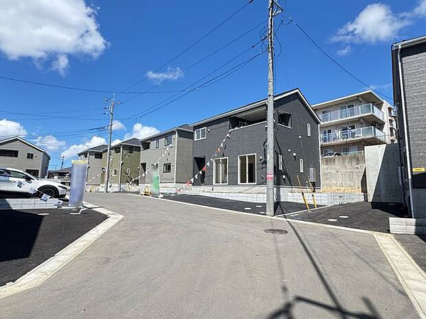 【全体の外観】住まいの安心にこだわった住宅性能表示取得住宅。フラット35Sに対応しています。