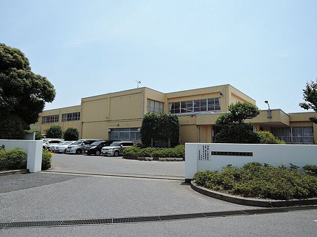 市原市立国分寺台小学校  徒歩10分。学校教育目標は「なかよく　かしこく　たくましく」です。学校HPでは、各種お便りなどをご確認いただけます。 797m