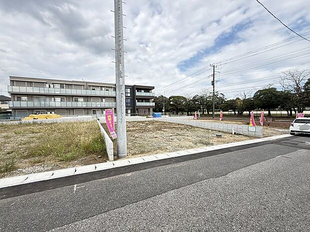 【現地写真】適材適所に収納が設けられているので、すっきりとした暮らしを維持できそうです。