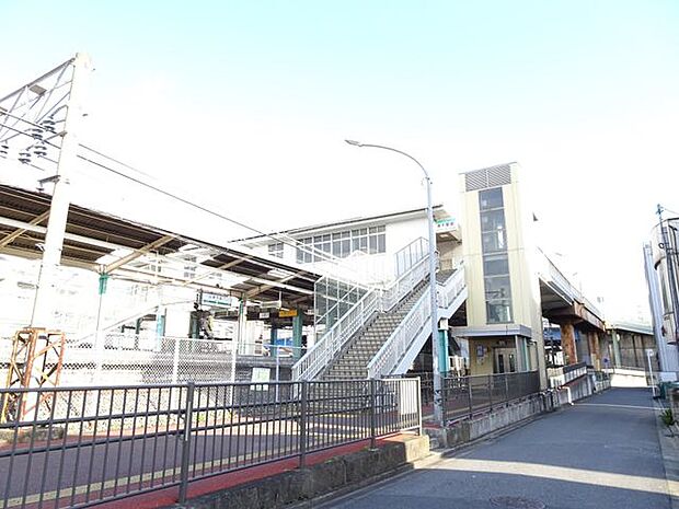 東千葉駅(JR東日本 総武本線) 徒歩8分。佐倉・成田空港・銚子方面、千葉方面へアクセス可能。 620m