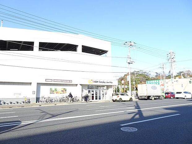 オーケー 千葉中央店 徒歩12分。営業時間/8:30～21:30。食料品やお酒、日用品など豊富なお取り扱い有。 950m