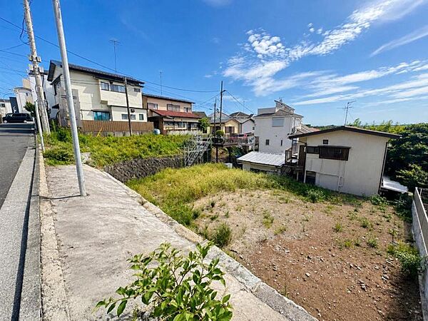 【外観】周辺にもきれいな家が立ち並びきれいで静かな住宅地です。