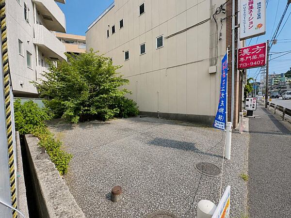 日当たり良好！晴れの日は照明をつけなくても充分明るい土地です。