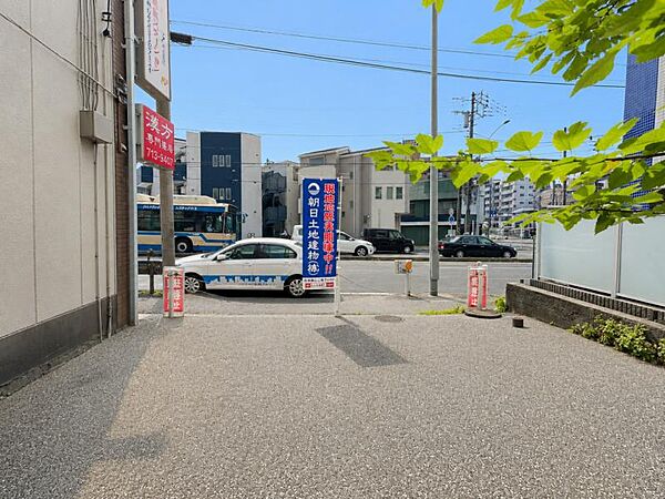 周辺環境とのコラボレーションにより明るく開放的な空間！落ち着いたお洒落な外観で機能的な生活！