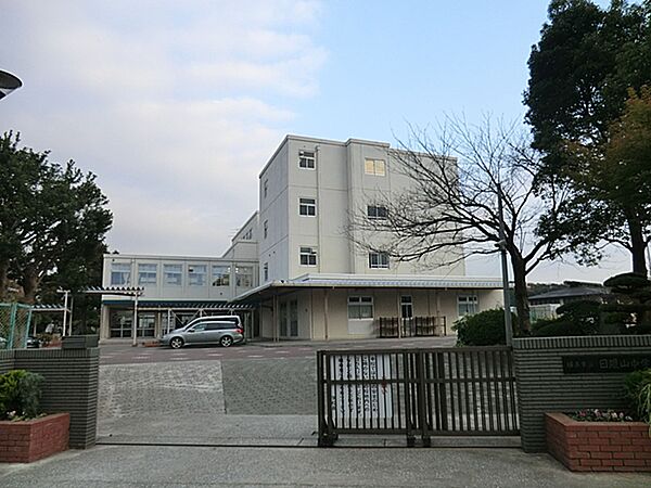 横浜市立日限山中学校まで約1200ｍ