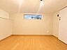 室内：居室はひとり時間を過ごせる安らげるお部屋として活用できます！収納スペースあり！荷物が多くても十分！ベッドや勉強机、テレビなどを置きたい場合におすすめ！！過ごす時間が長くてもゆったり過ごせそうですね！