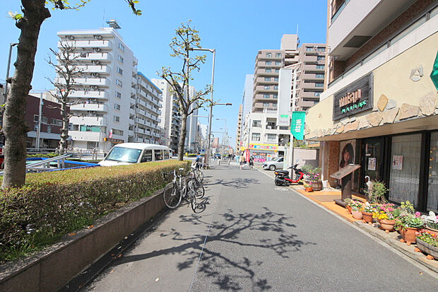 ■商業施設徒歩圏内に充実で住環境良好  ■スーパーまで徒歩6分以内でお買い物も便利