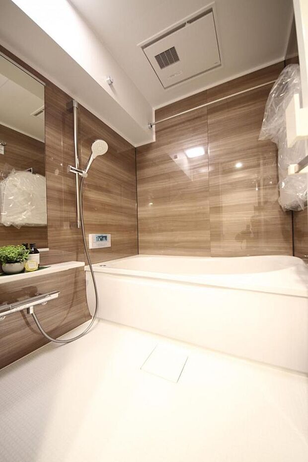 ■1416サイズの浴室、浴室乾燥機＆追い焚き機能付き