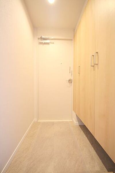 ■たっぷり収納できるシューズＢＯＸ付きで玄関回りがスッキリ片付きます