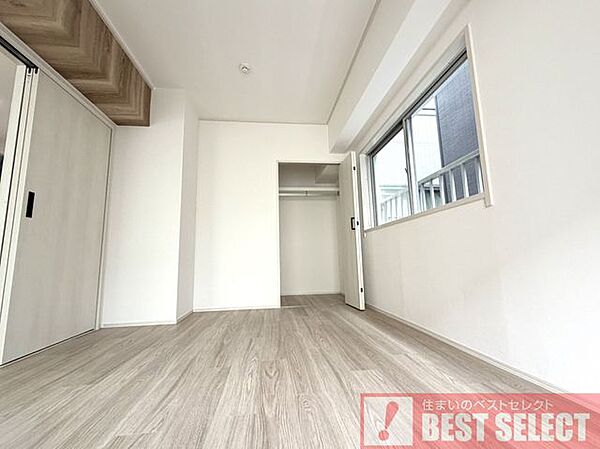 ■2面窓のある明るいお部屋、大容量クローゼット付き