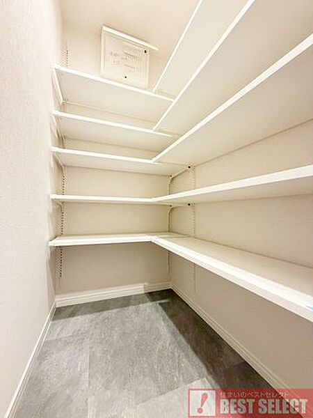 ■たっぷり収納できるシューズインクローゼット付きで玄関まわりがスッキリ片付きます