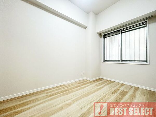 ■洋室約3．4帖、全室収納付きです。