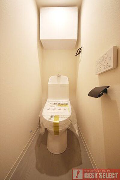 ■いつでも衛生的なウォシュレット付きトイレ
