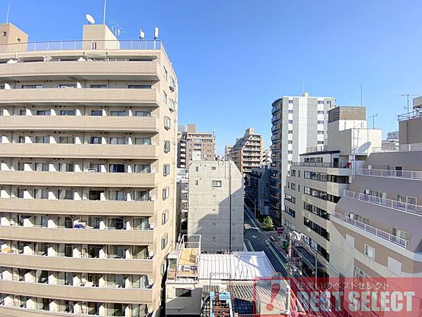 ■バルコニーからの眺望■9階建て7階部分の南東向き住戸で陽当り良好