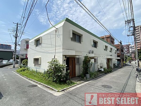 ■1982年2月築のテラスハウス（総戸数5戸）■専有面積：82．80平米の4ＤＫ