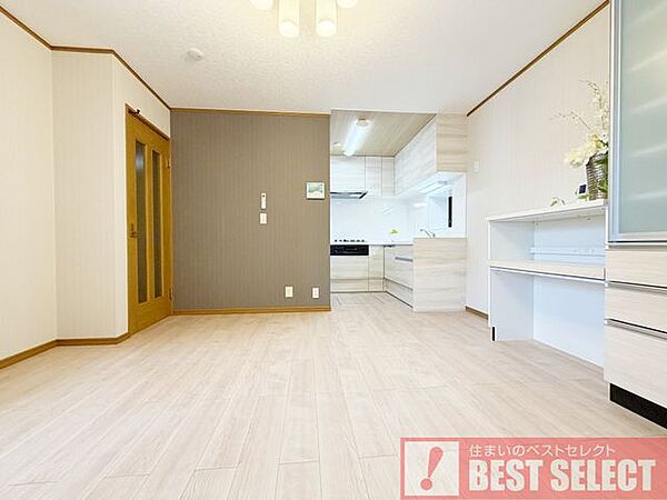 ■2001年3月築の中古戸建（程度良好）■建物面積：84．46平米の2階建て4ＬＤＫ