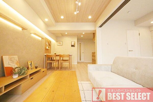 ■3階部分の南東向き住戸で陽当り良好■専有面積：54．00平米の2ＬＤＫ
