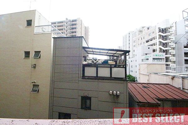 ■3階部分の南東向き住戸で陽当り良好