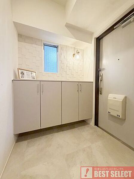 ■たっぷり収納できるシューズＢＯＸ付きで玄関回りがスッキリ片付きます