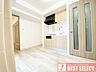 リビング/ダイニング：■新規内装リフォーム施工済みでキレイなお住まい■新調したマルチエアコン2台＆照明器具2台付きです。