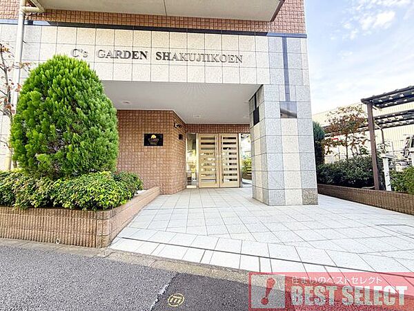 ■小学校まで徒歩4分以内でお子様の通学も安心